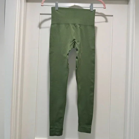 set active green ribbed sports bra & matching leggings - Picture 10 of 11